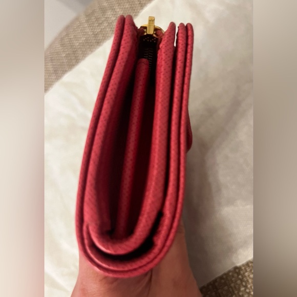 PRADA ✨🌷 Pink Saffiano Leather Wallet - Picture 5 of 10